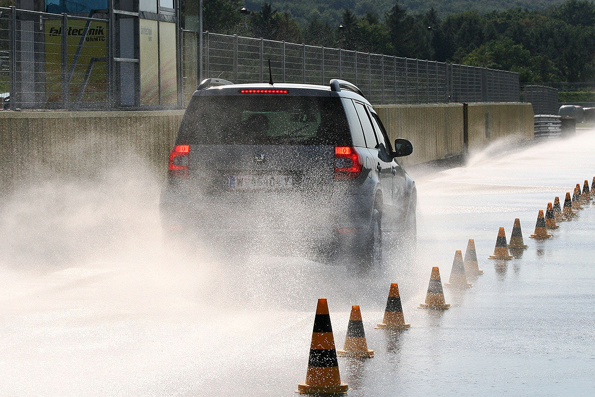 Test: Allrad-Ganzjahresreifen in 215/60 R 16