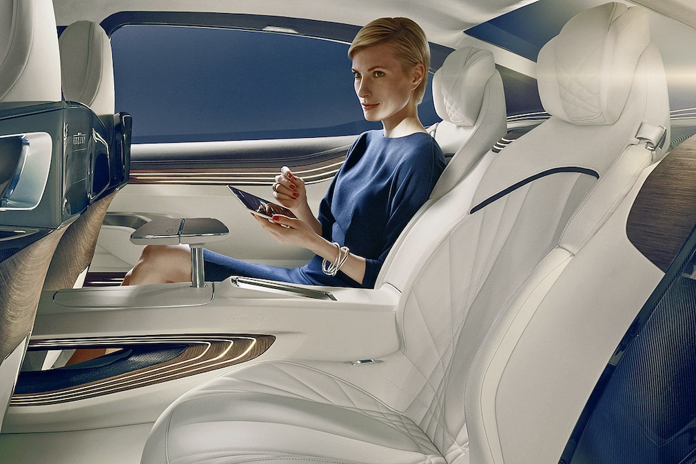 BMW Vision Future Luxury Coupé
