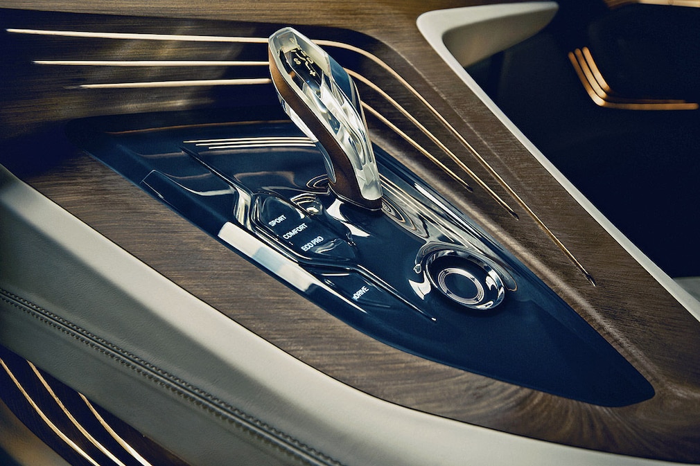 BMW Vision Future Luxury Coupé