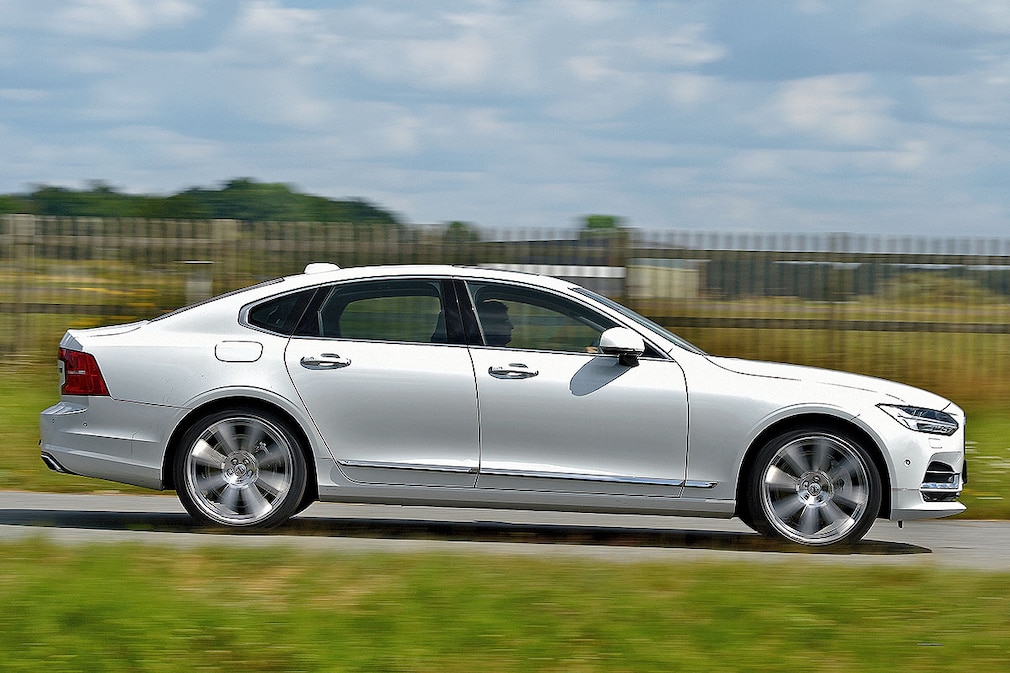 Volvo S90 D5 AWD