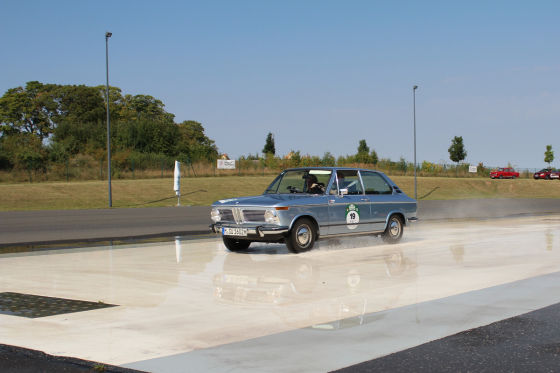 Highlight der HBK 2009: Flugshow einer Douglas C-47 auf dem Gelände des Driving Centers Groß Dölln.