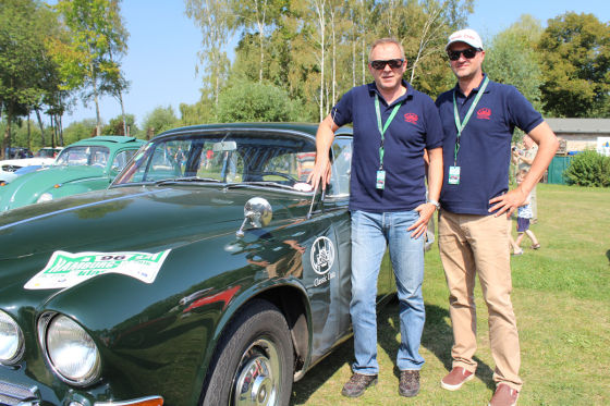 Klebepflicht zum Rallyestart