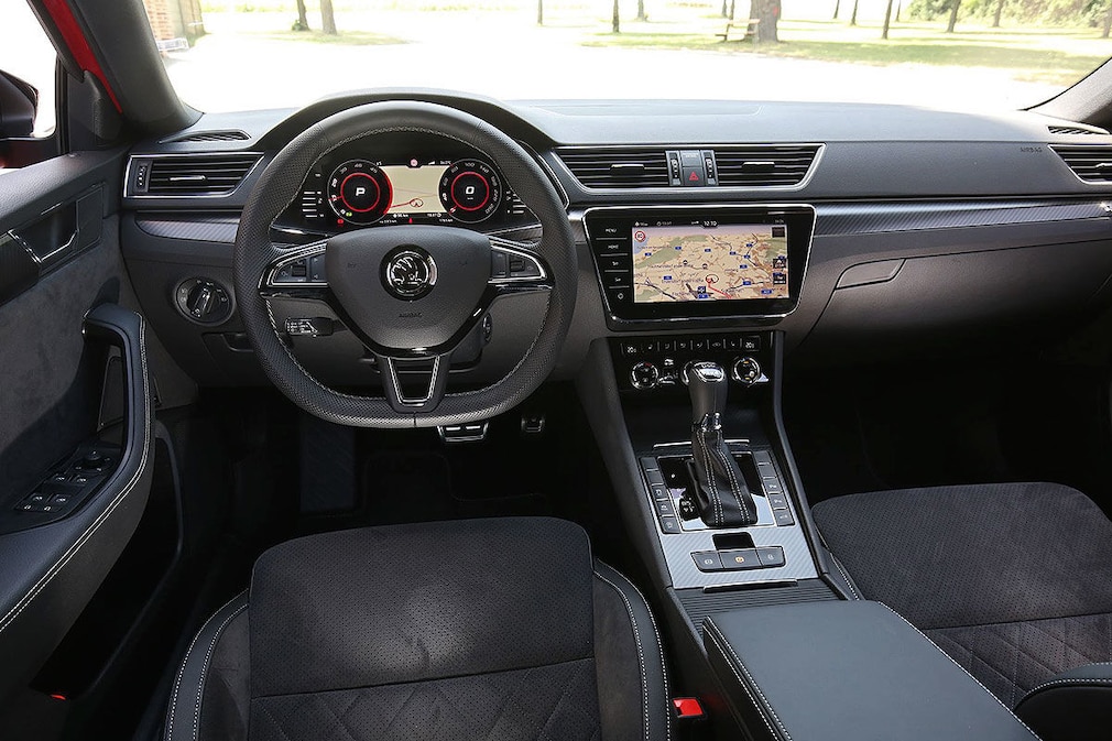 Skoda Superb Facelift (2019)