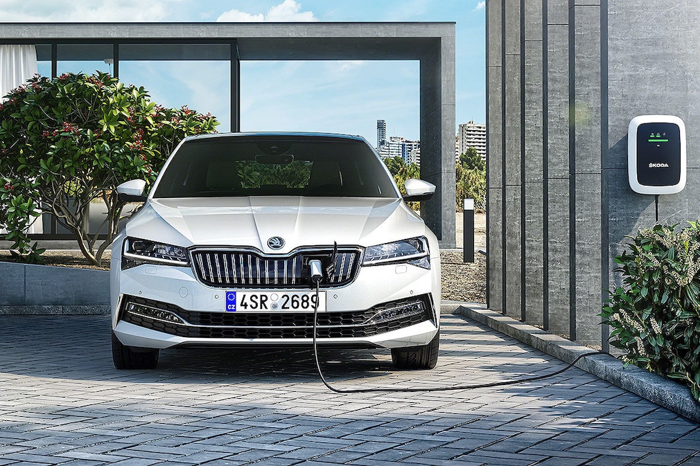 Skoda Superb Facelift (2019)