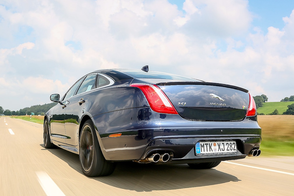 Jaguar XJR