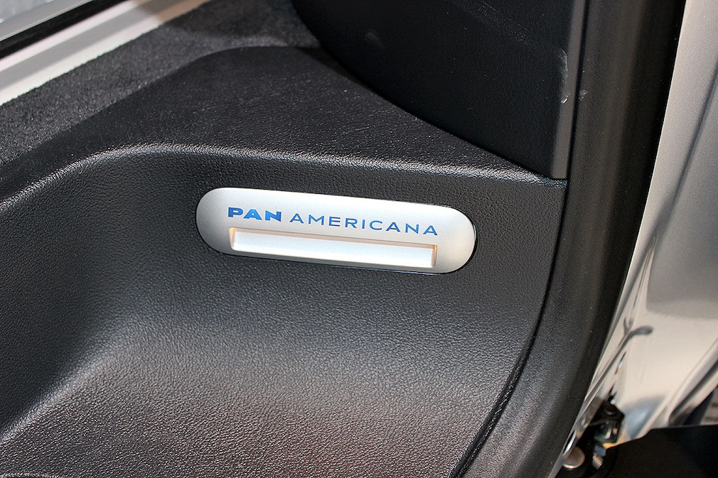 Dekor Label Pan Americana für VW T6 linke Seite Klebestreifen in  Nordrhein-Westfalen - Hille, Ersatz- & Reparaturteile