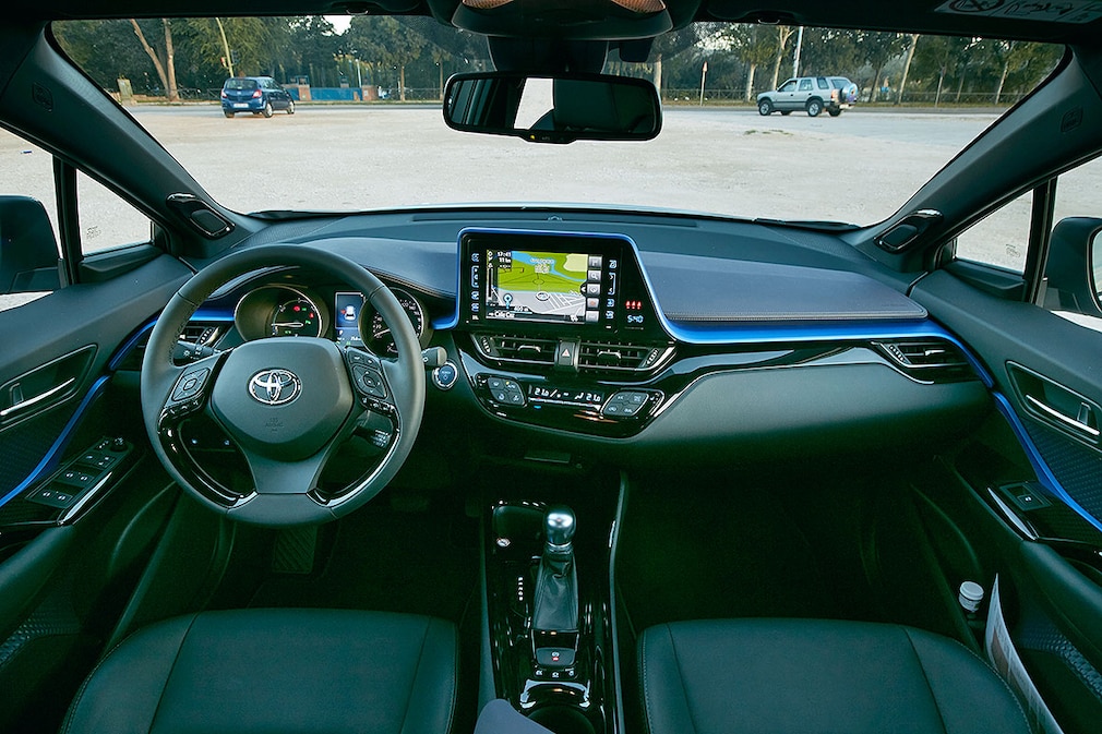 Toyota C-HR !! Sperrfrist 13. November 2016 20:00 Uhr !!
