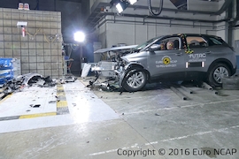 Euro NCAP 2016: Peugeot 3008