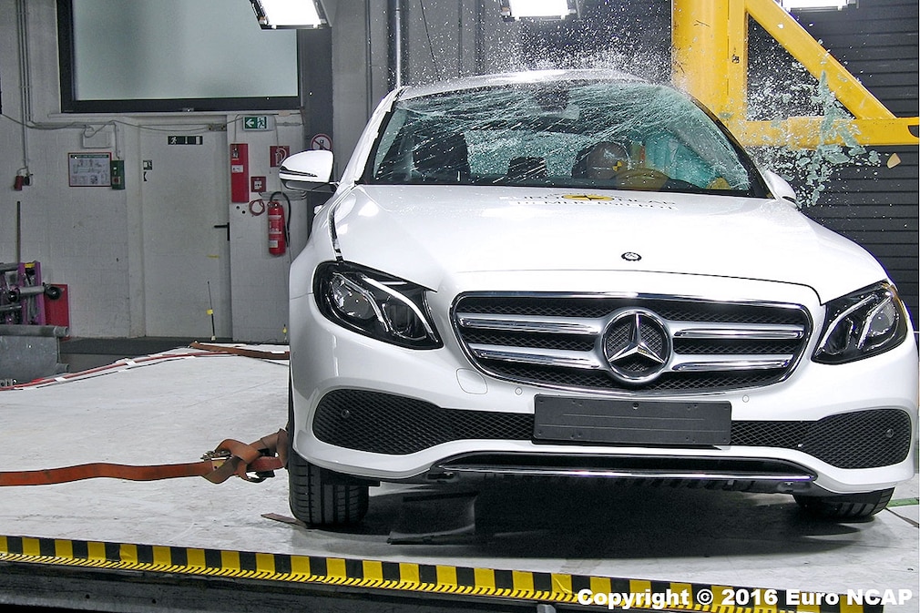 Euro NCAP Crashtest Mercedes E-Klasse