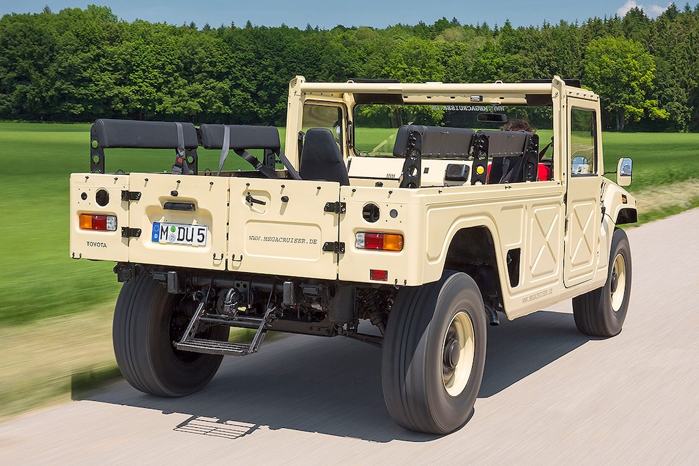 Toyota Mega Cruiser BXD 10