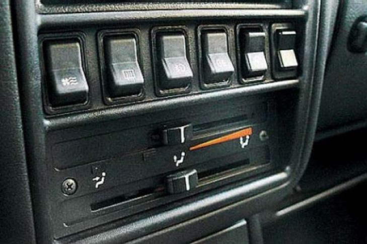 Volga GAZ 31105