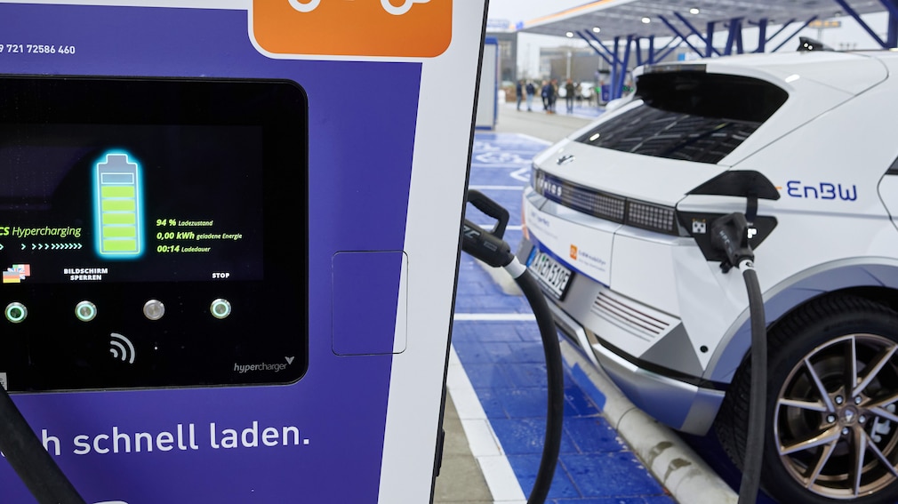 Schnellladepark für E-Autos