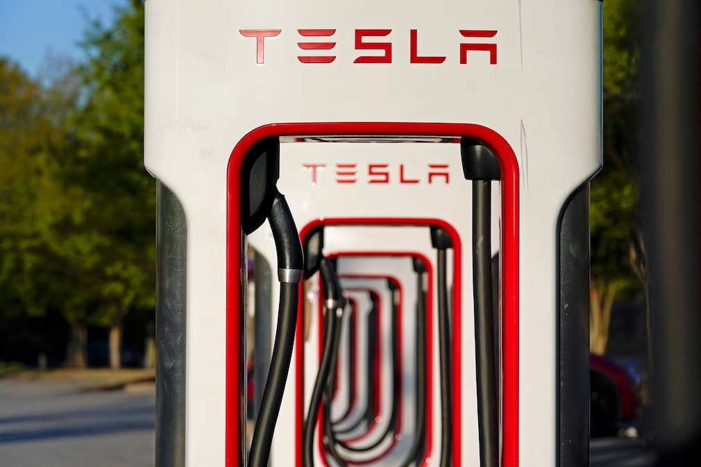 Tesla Supercharger