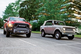 Dodge Ram 1500 Rebel und International Scout