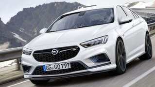 Insignia im Sportdress