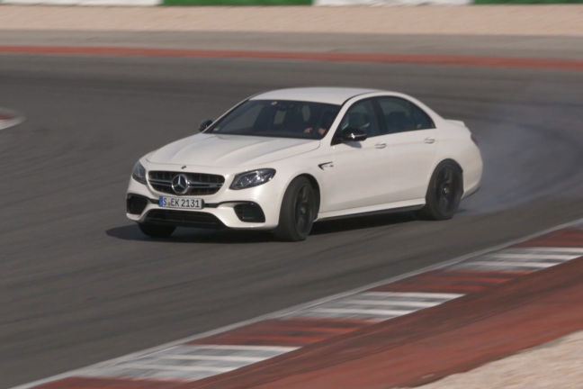 Video Mercedes Amg E 63 S 2016 Autobild De