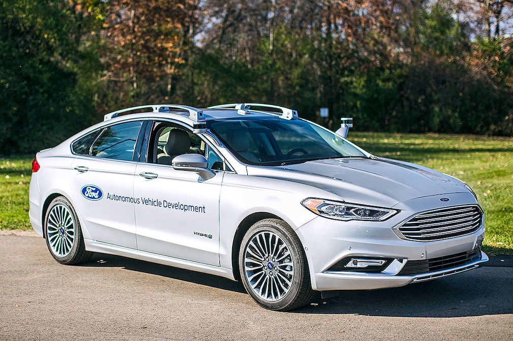 Ford Fusion Autonomous CES 2017