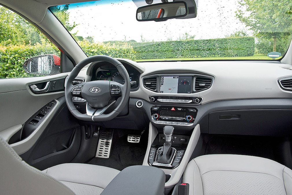 Hyundai IONIQ hybrid