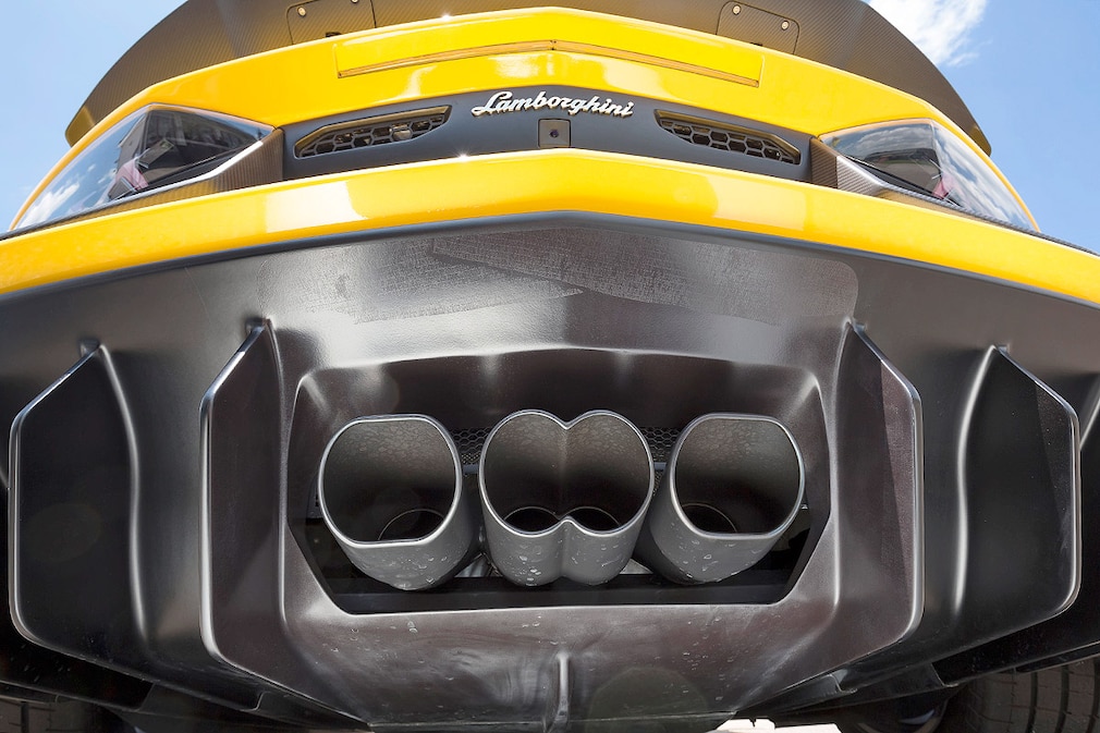 Lamborghini Novitec Torado Aventador SV