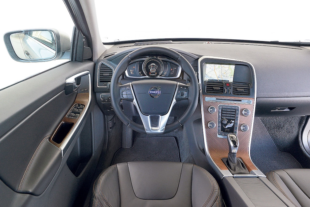 Volvo XC60 D4 Summum FWD