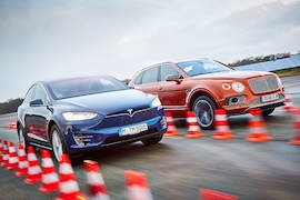 Bentley Bentayga Tesla Model X