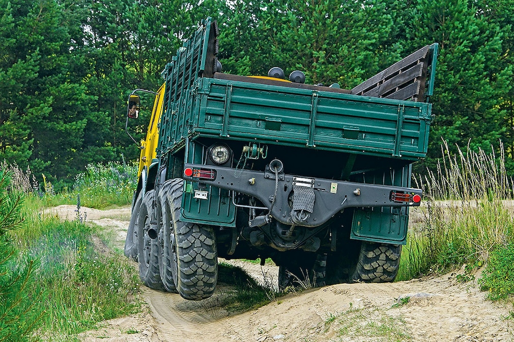 Tatra 813 8x8 Kolos