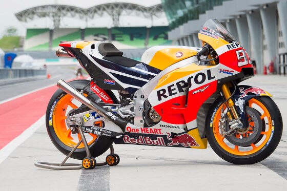 Rossi erwartet harten Kampf
