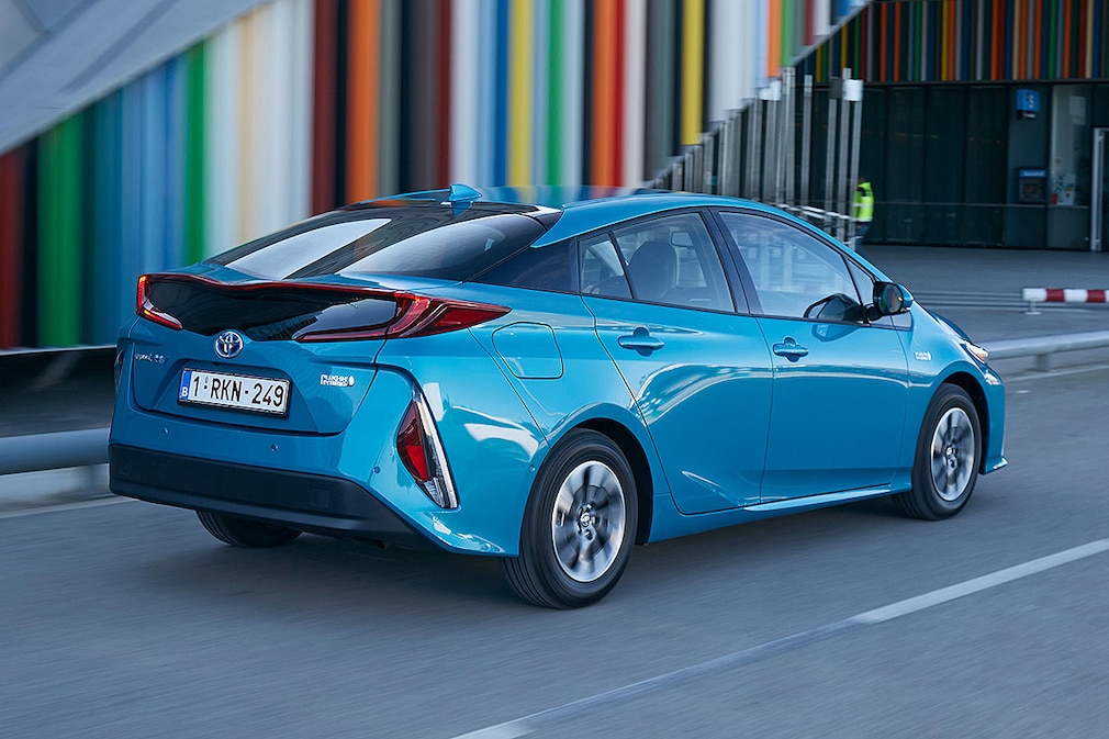 Toyota Prius PHV