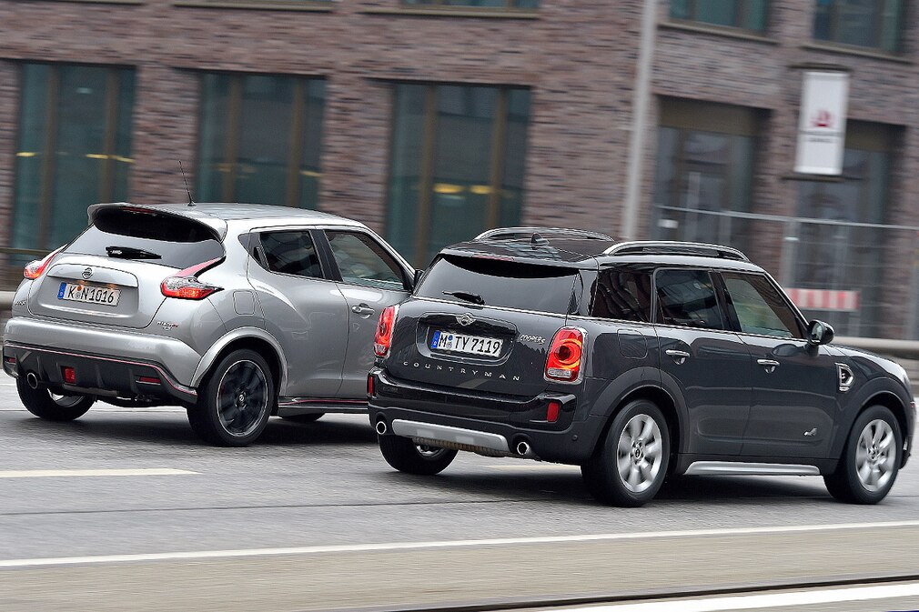 Nissan Juke 1.6 DIG-T Nismo RS 4x4 Mini Cooper S Countryman All4