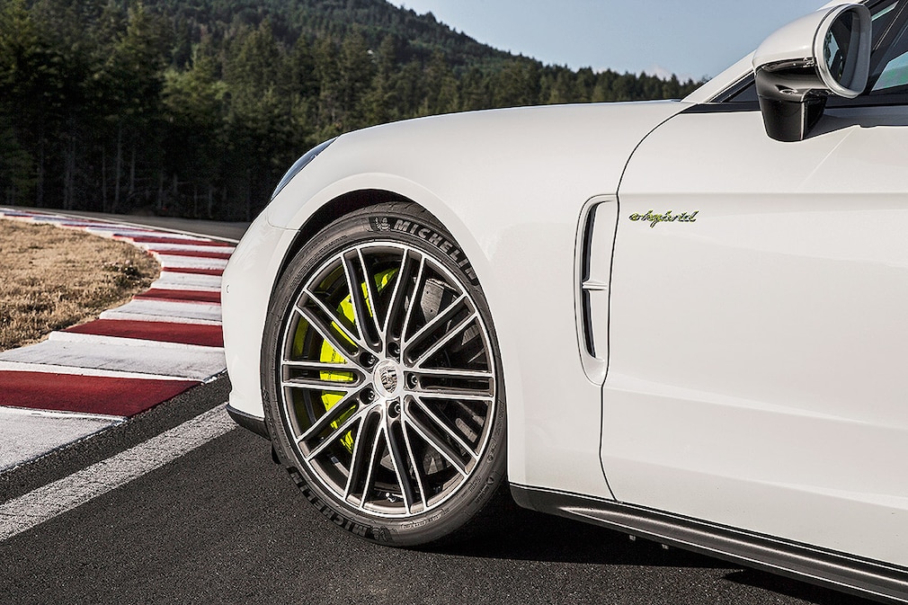 Porsche Panamera Turbo S e-hybrid !!! SPERRFRIST 26. Juli 2017 00:01 Uhr !!!