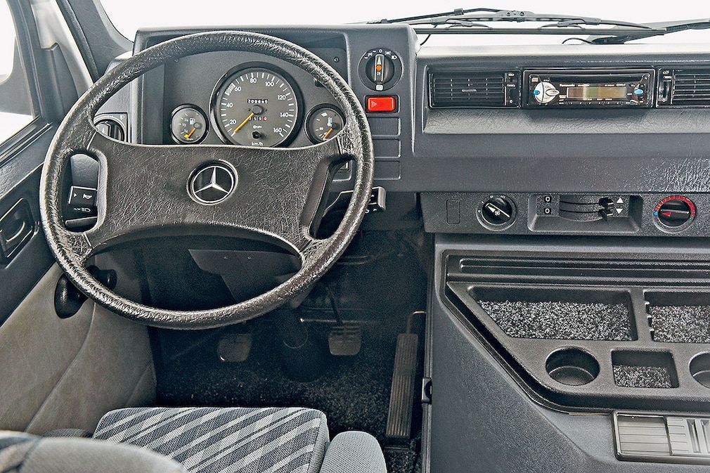 Karmann Mercedes MB 100