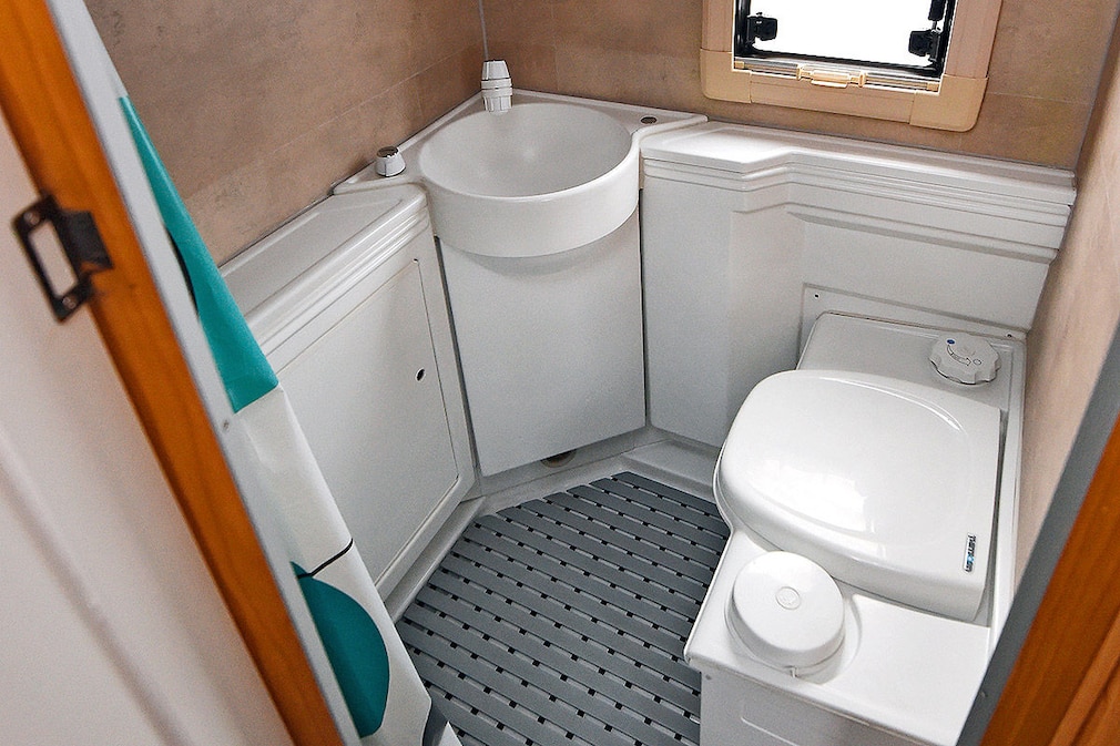 Karmann Mercedes MB 100