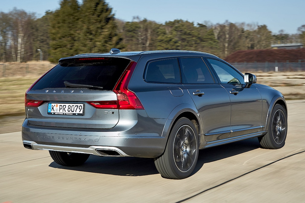 Volvo V90 Cross Country D4 AWD