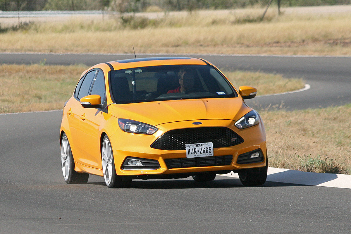 Ford Focus ST - Sommerreifentest