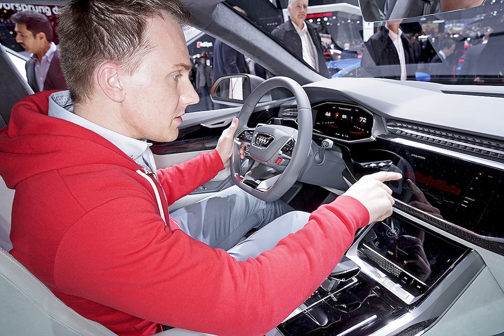 Audi Q8 Concept - Cockpit der Zukunft