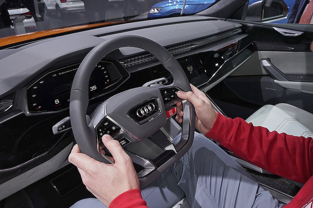 Audi Q8 Concept  - Cockpit der Zukunft
