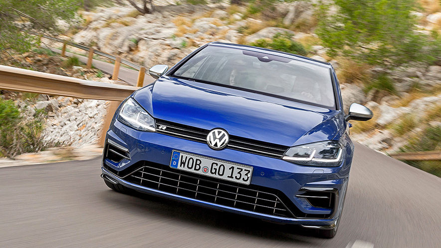 Video: VW Golf 7 R Facelift Fahrbericht (2017) - AUTO BILD