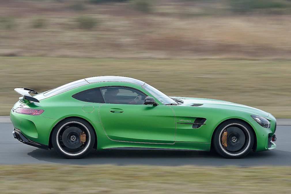 Mercedes-AMG GT R