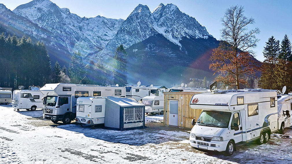 Wohnmobil-Stellplätze: Wintersport