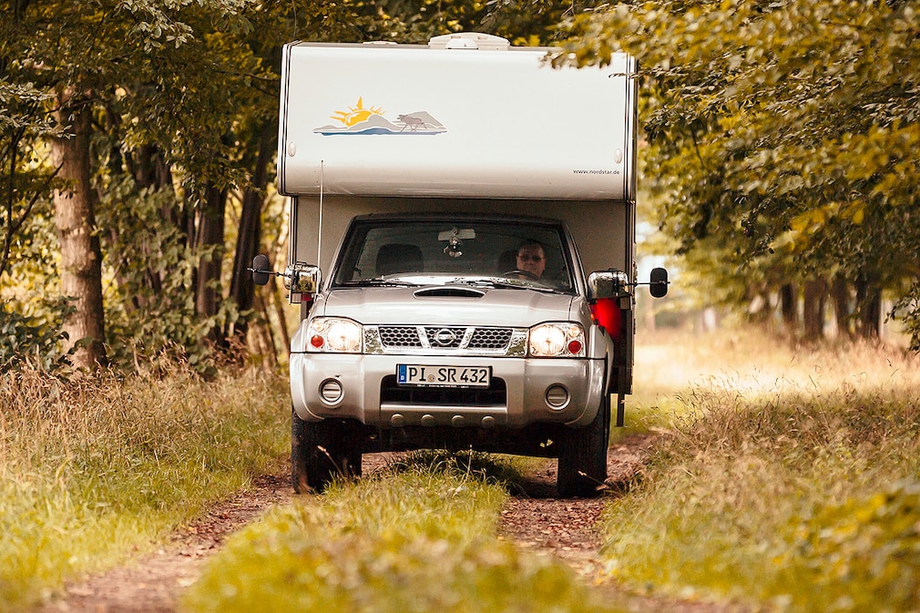 Nissan Navara II Nordstar Camp 8L