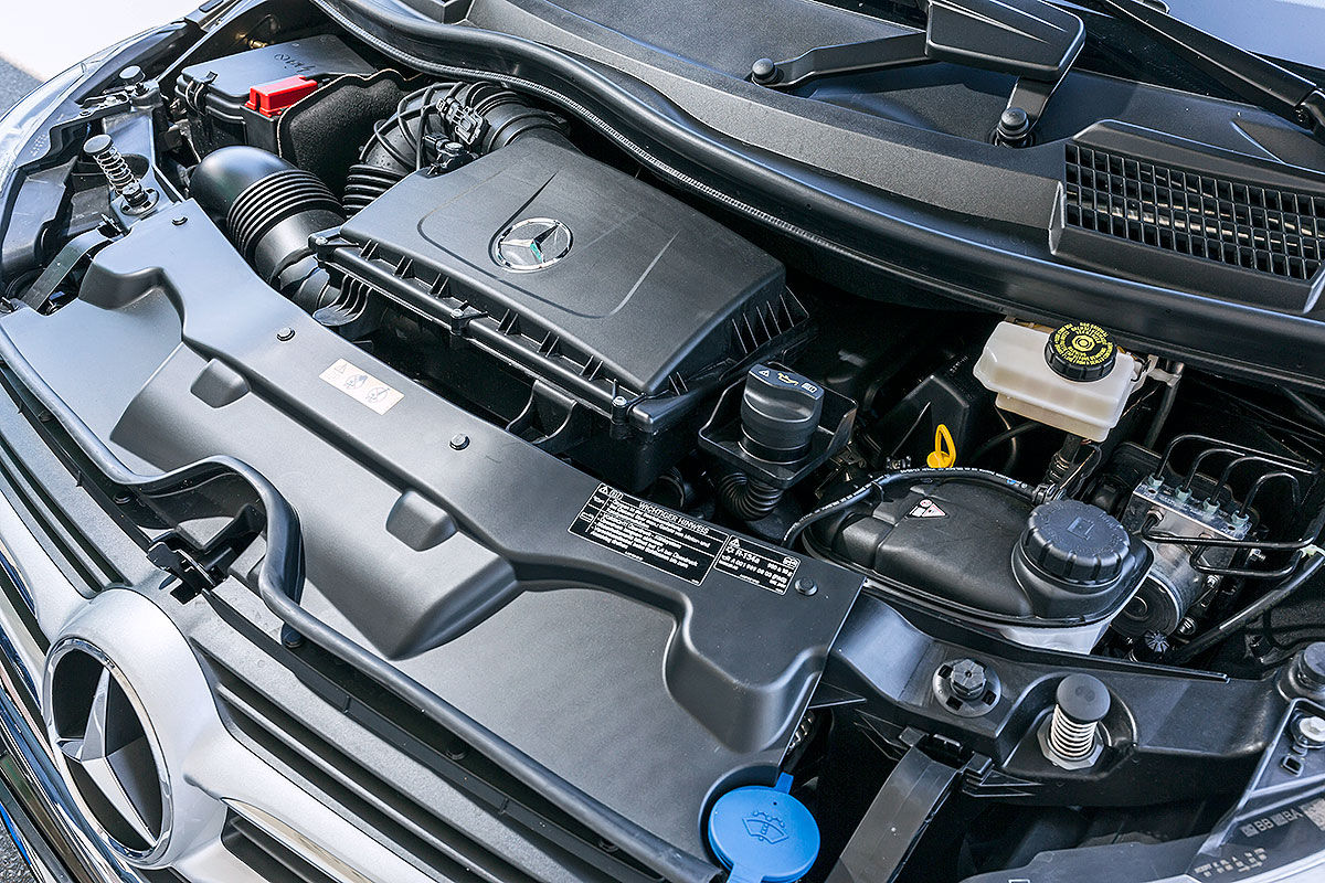 Mercedes V 220 d