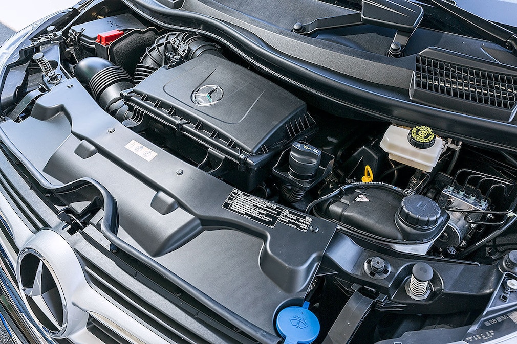 Mercedes V 220 d