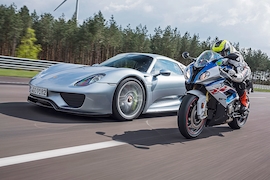 BMW S 1000 RR Porsche 918 Spyder