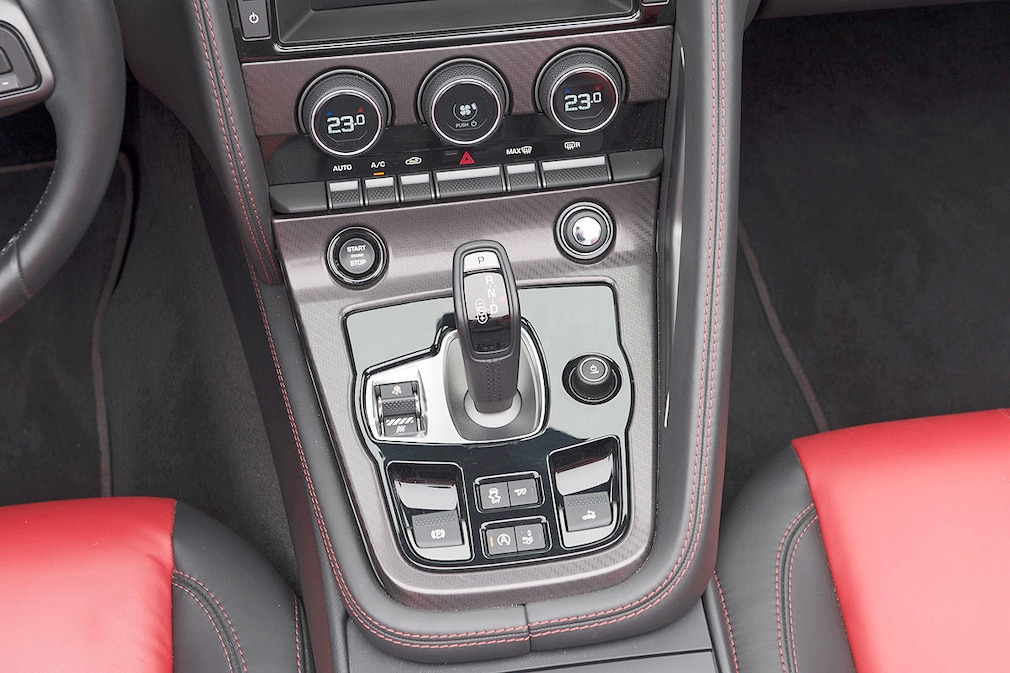 Jaguar F-Type R AWD Cabriolet