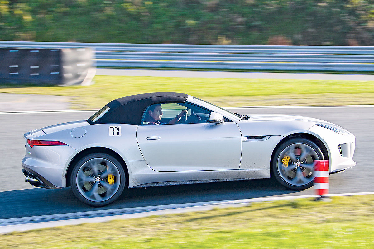 Jaguar F-Type R AWD Cabriolet