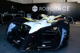 Formel E: Robocar gibt Debüt