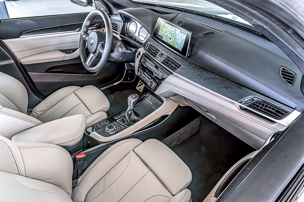 BMW X1 xDRIVE18d BMW X1 xDRIVE18d