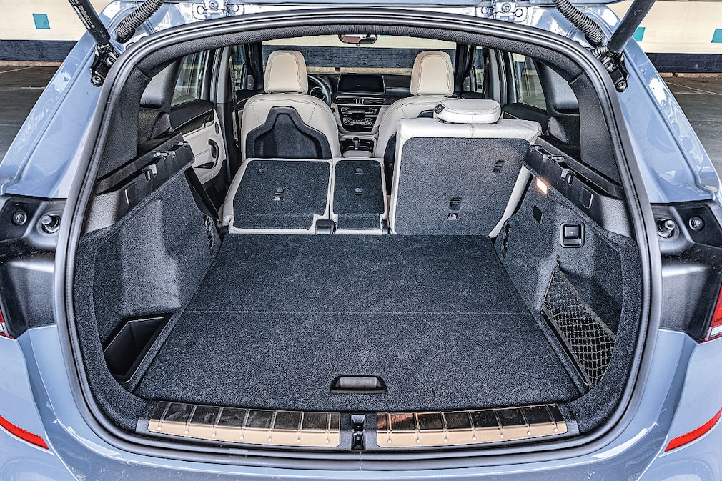 BMW X1 xDRIVE18d BMW X1 xDRIVE18d