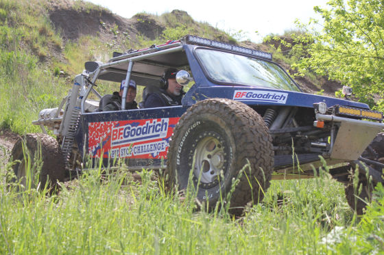 Heißer Reifen sucht groben Schotter
