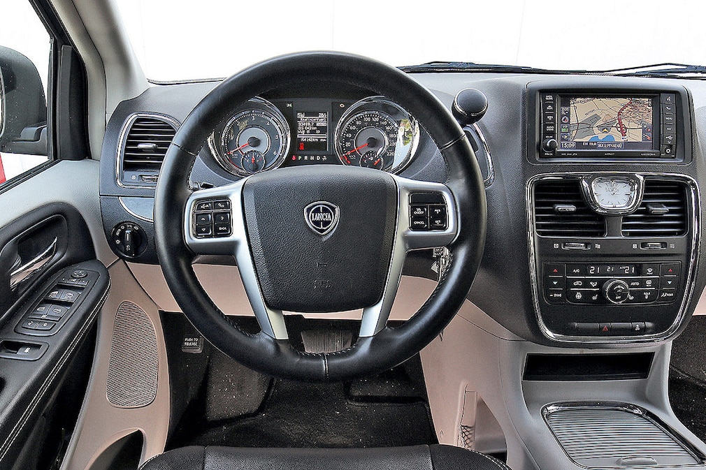 Lancia Voyager 2.8 CRD 16V